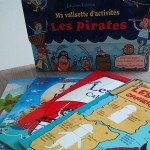 valisette d'activités : les pirates (usborne)