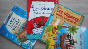 valisette d'activités : les pirates (usborne)