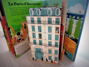 Paris au fil du temps - Gallimard Jeunesse