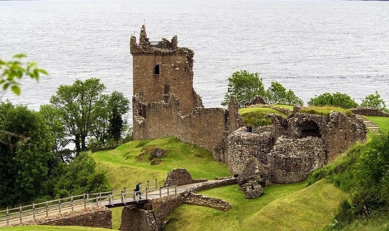 Urqhart - Ecosse : Mystères dans les Highlands - abc melody