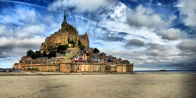 le-dragon-du-Mont-Saint-Michel-roman