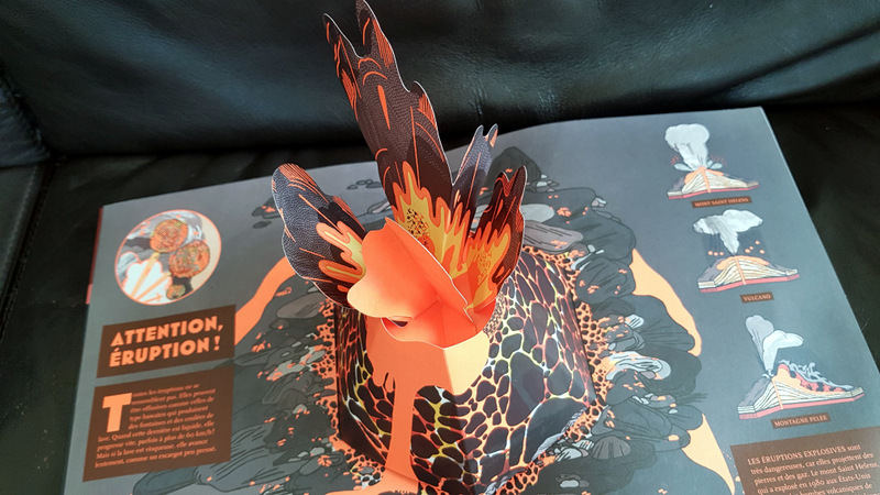 livre animé pop-up volcans